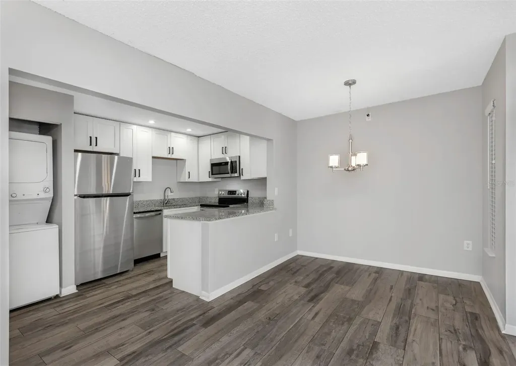 1281 Pine Ridge Circle E Tarpon Springs FL 34688