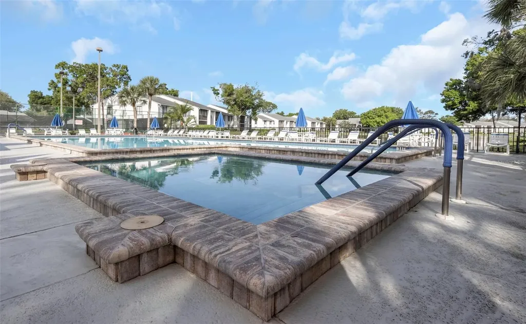 1281 Pine Ridge Circle E Tarpon Springs FL 34688