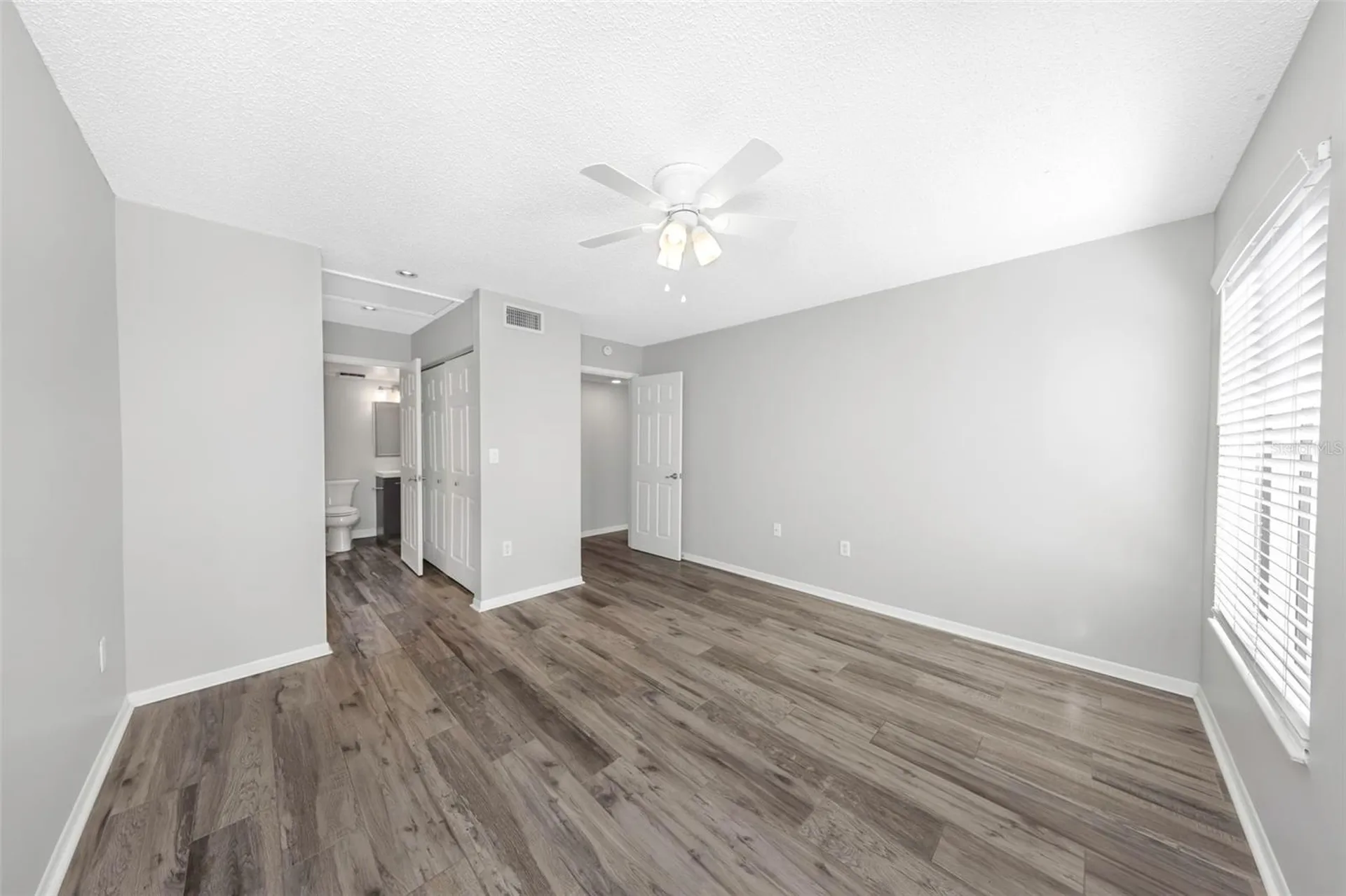 1281 Pine Ridge Circle E Tarpon Springs FL 34688