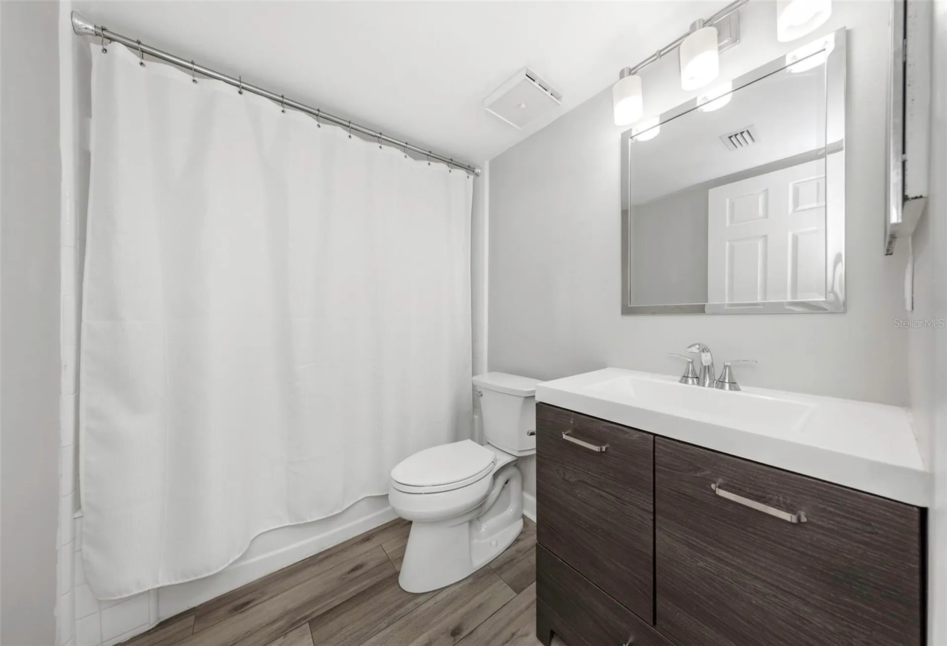 1281 Pine Ridge Circle E Tarpon Springs FL 34688
