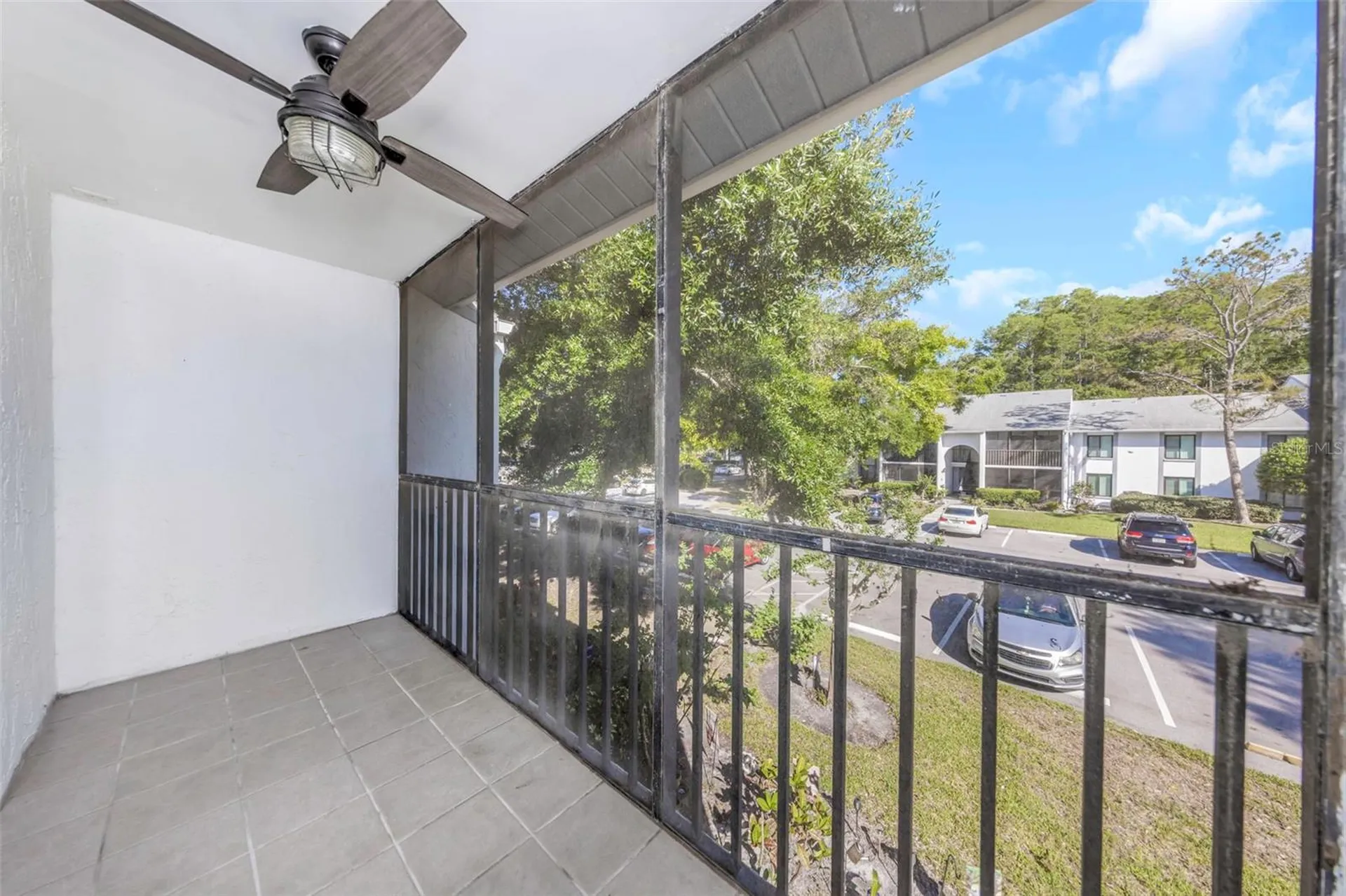 1281 Pine Ridge Circle E Tarpon Springs FL 34688