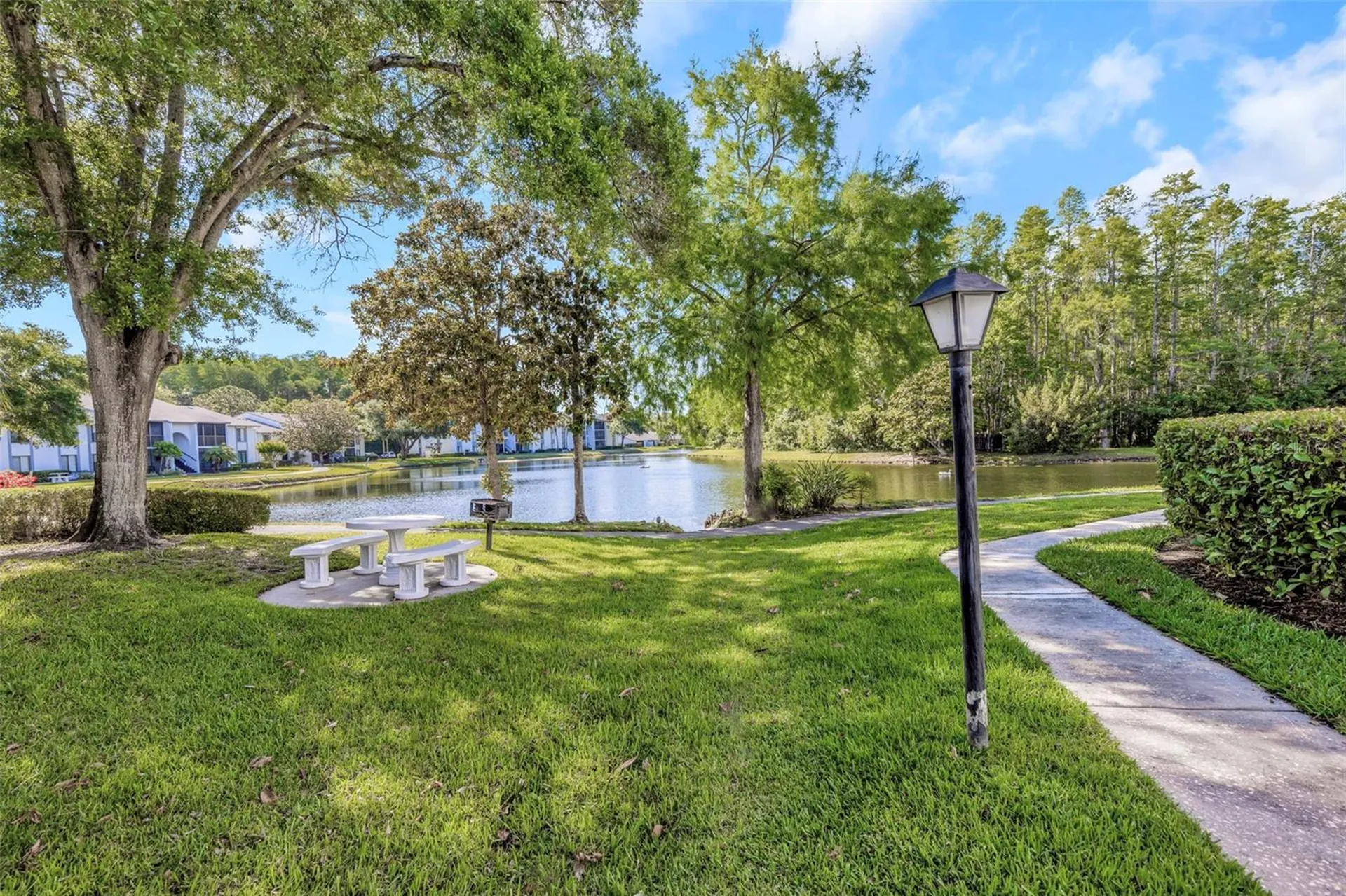 1281 Pine Ridge Circle E Tarpon Springs FL 34688
