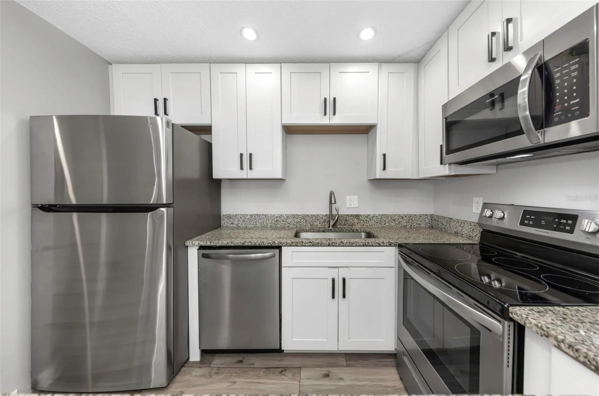 1281 Pine Ridge Circle E Tarpon Springs FL 34688