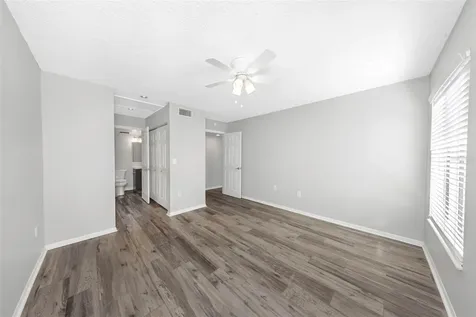 1281 Pine Ridge Circle E Tarpon Springs FL 34688