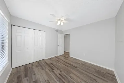 1281 Pine Ridge Circle E Tarpon Springs FL 34688