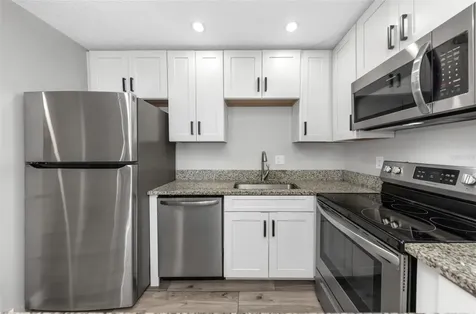 1281 Pine Ridge Circle E Tarpon Springs FL 34688