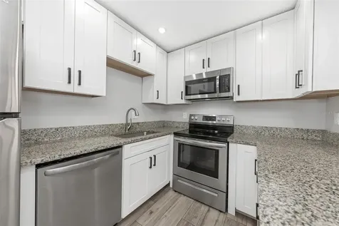 1281 Pine Ridge Circle E Tarpon Springs FL 34688
