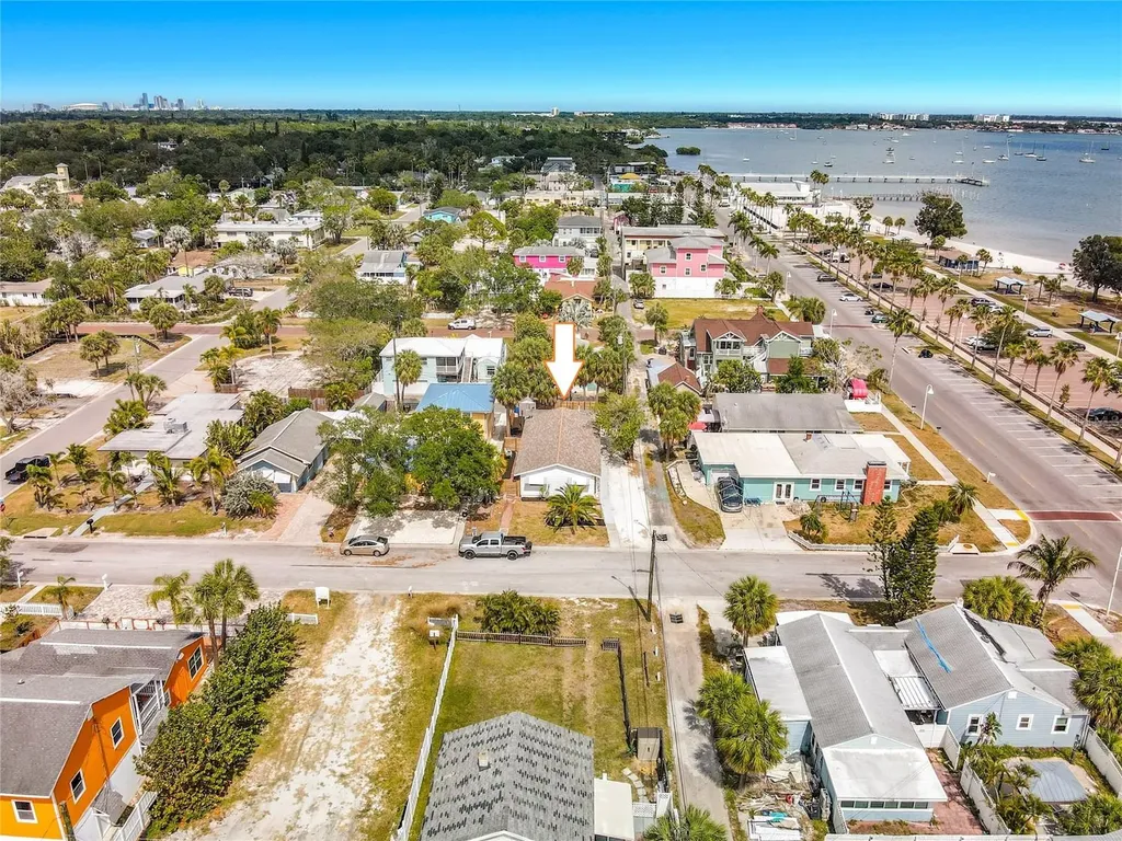 3120 Dupont Street S Gulfport FL 33707