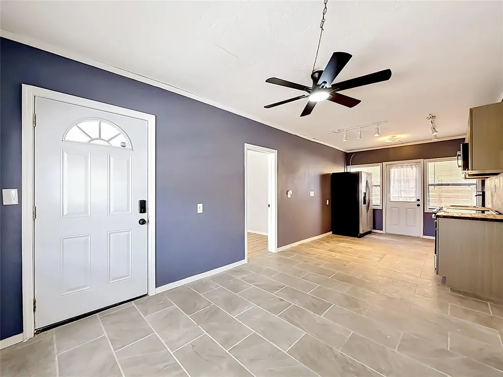 3120 Dupont Street S Gulfport FL 33707