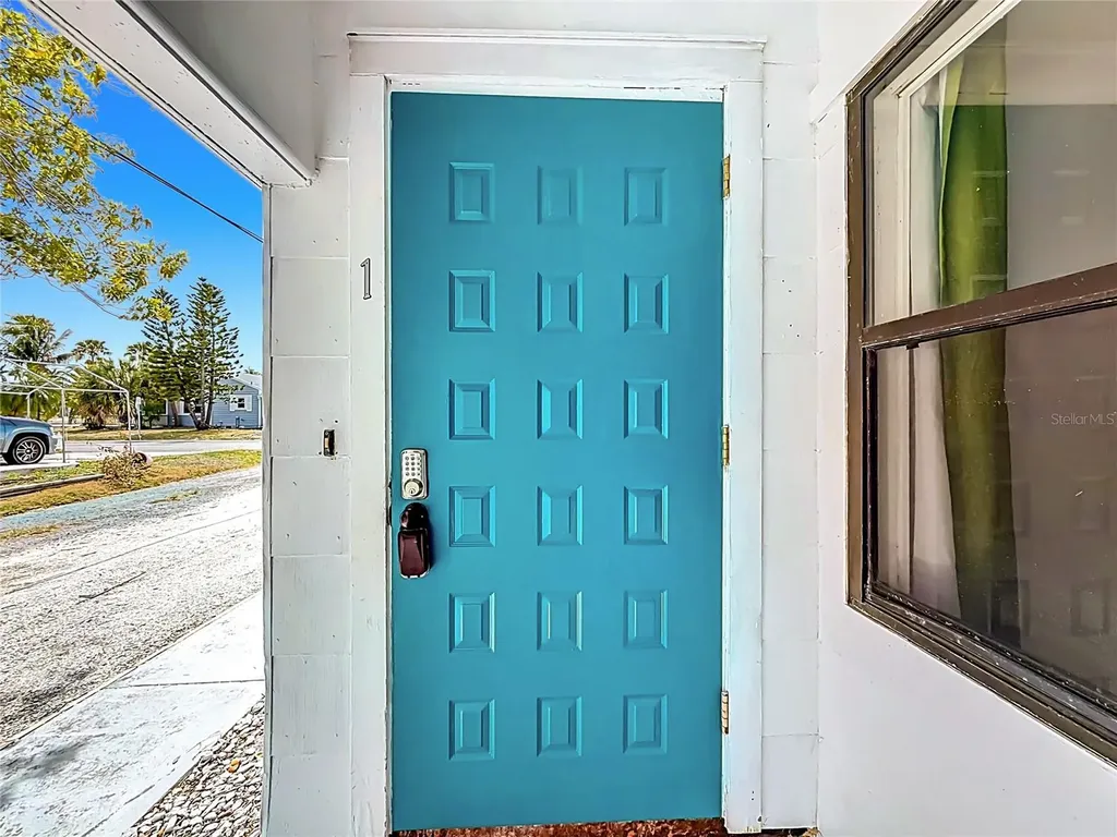 3120 Dupont Street S Gulfport FL 33707