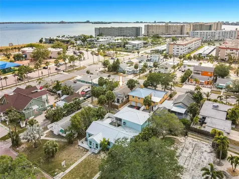 3120 Dupont Street S Gulfport FL 33707