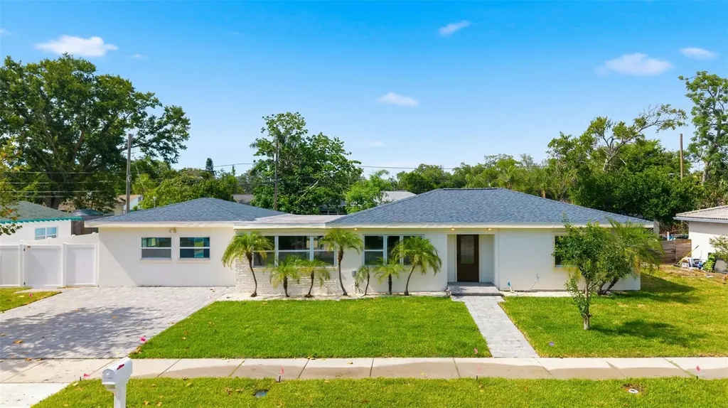 1242 Bermuda Street Clearwater FL 33755