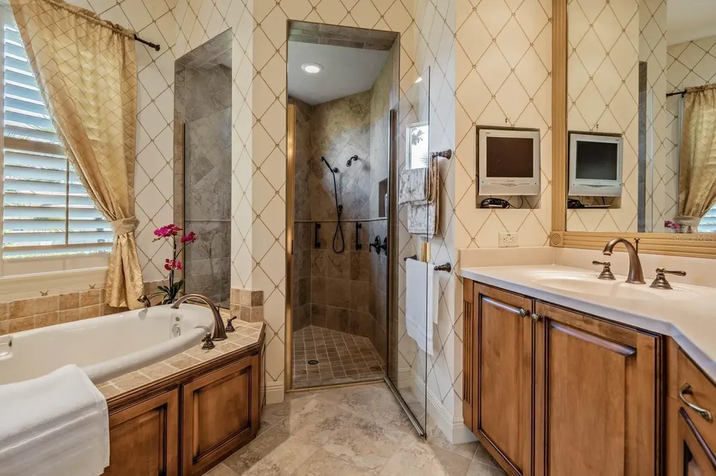 13327 Carnoustie Circle Dade City FL 33525