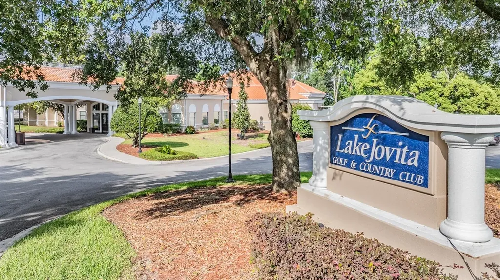 13327 Carnoustie Circle Dade City FL 33525