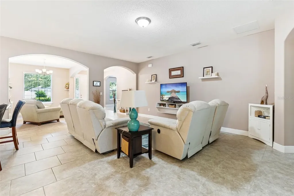 280 Magneta Loop Auburndale FL 33823