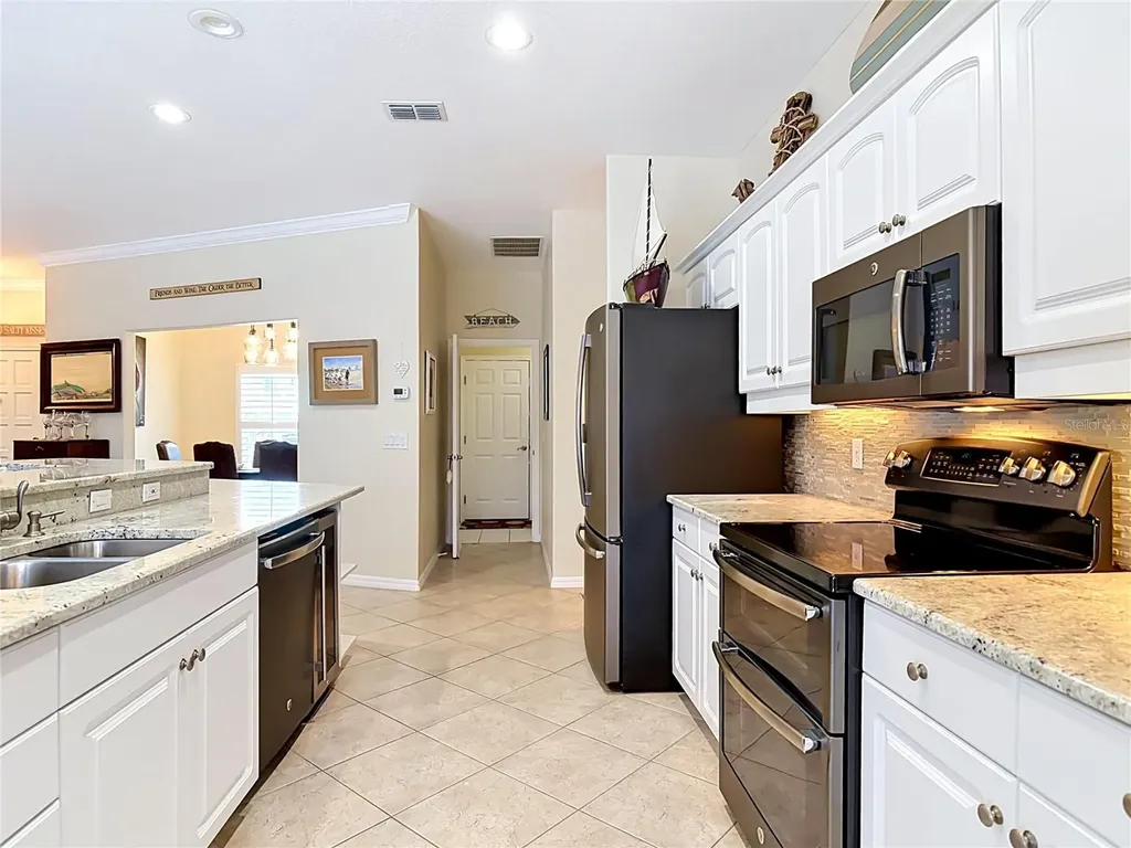 21 Richmond Drive New Smyrna Beach FL 32169