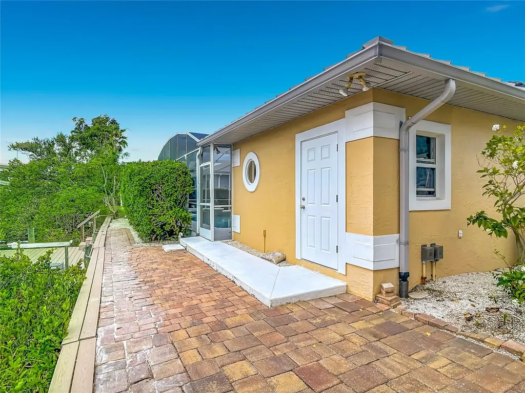21 Richmond Drive New Smyrna Beach FL 32169