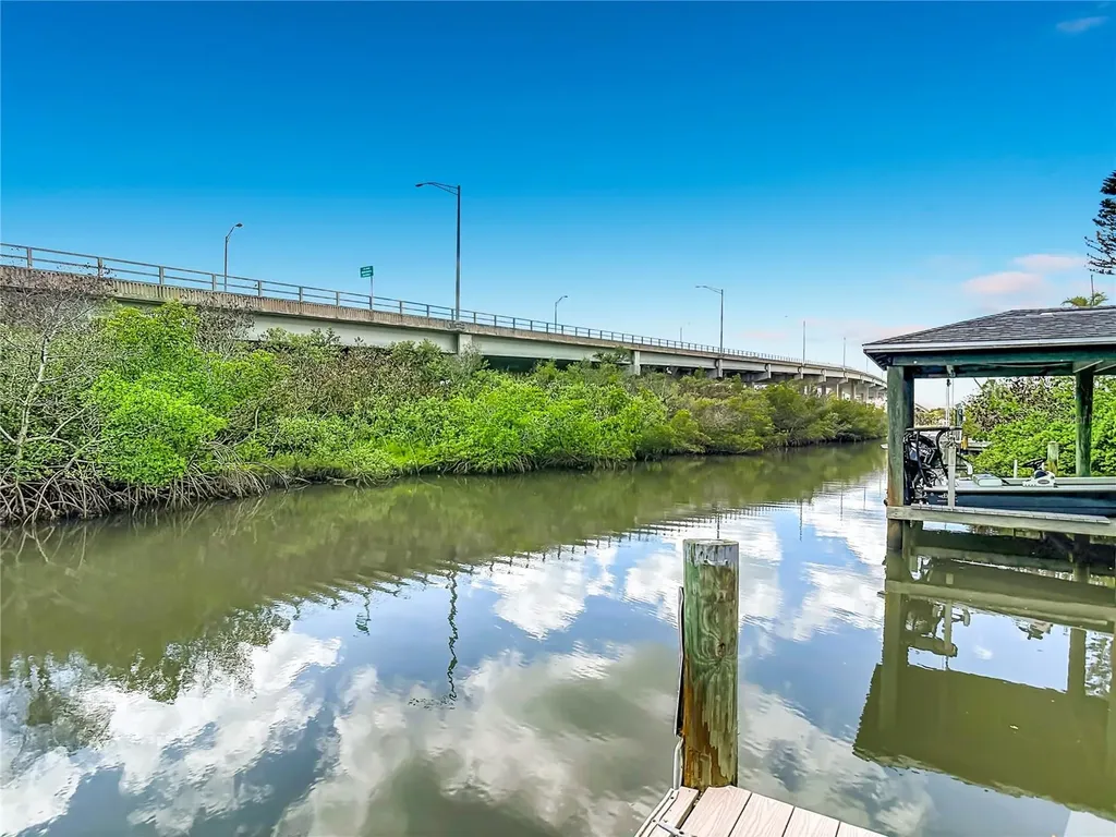 21 Richmond Drive New Smyrna Beach FL 32169