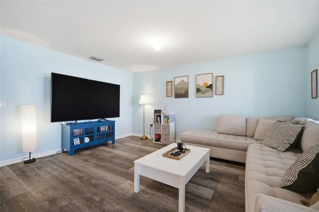 1103 Coastal Hammock Avenue Ruskin FL 33570