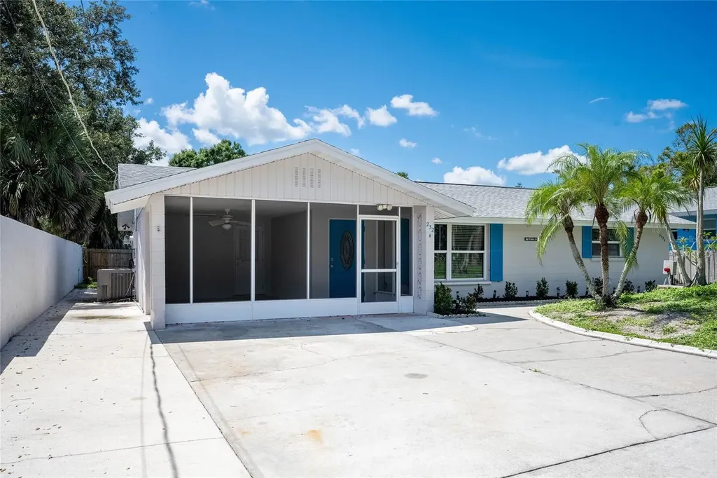 232 Pocono Trail E Nokomis FL 34275