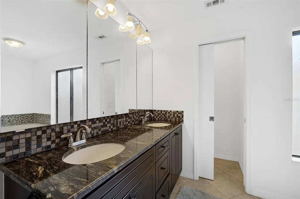 6660 Schooner Bay Circle Sarasota FL 34231