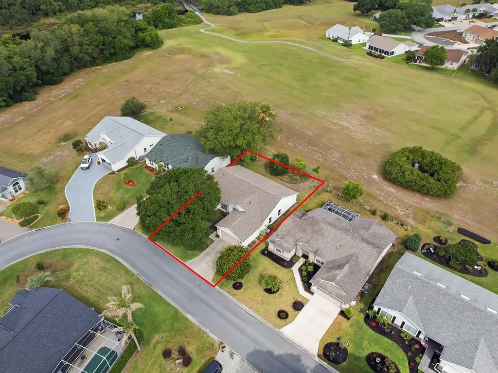 25069 Riverwalk Drive Leesburg FL 34748