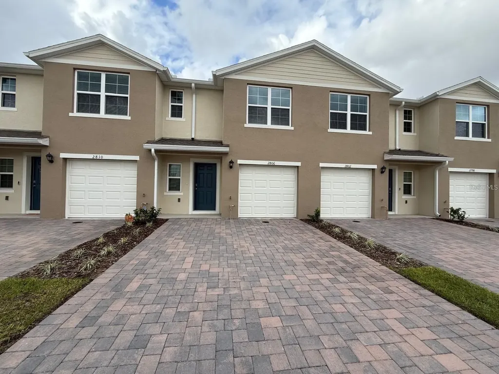 2926 Hammock Way, Bend Harmony FL 34773
