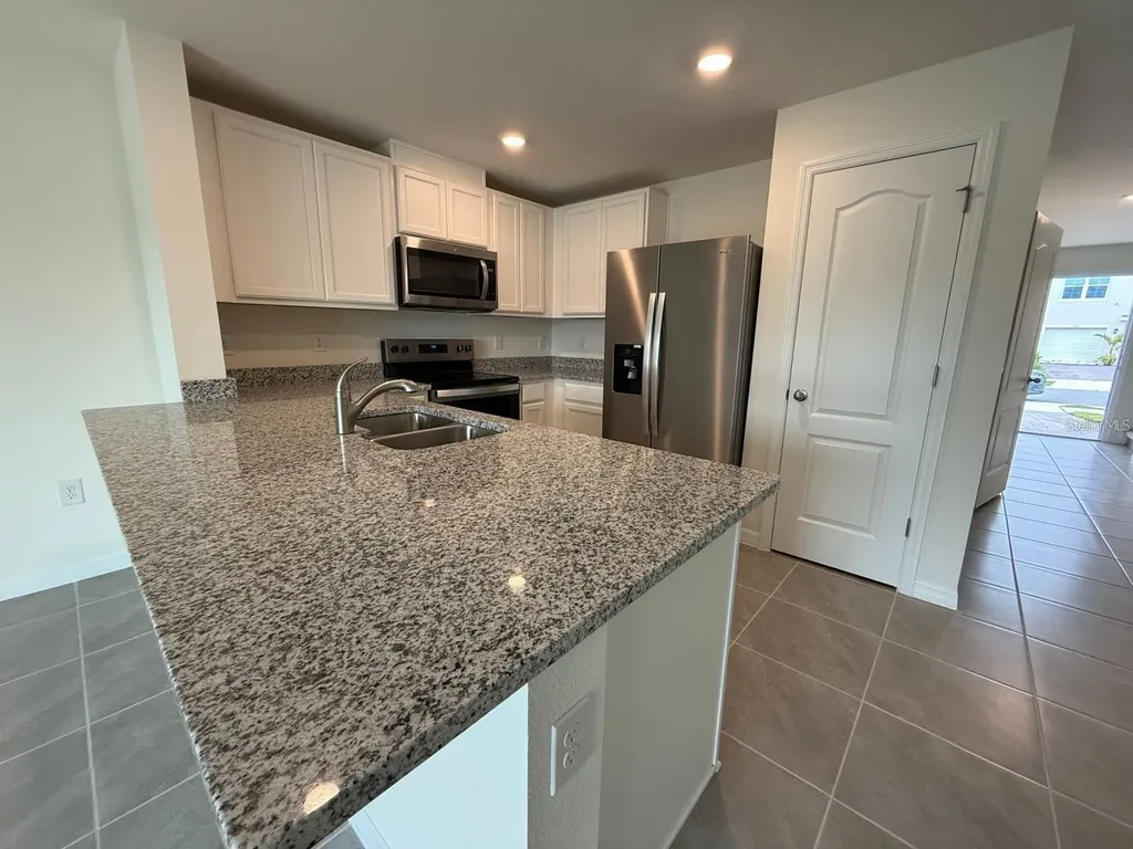 2926 Hammock Way, Bend Harmony FL 34773
