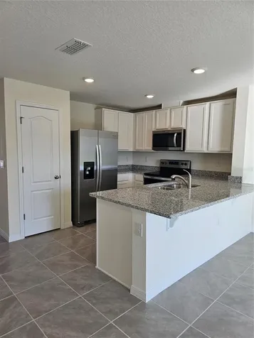 2926 Hammock Way, Bend Harmony FL 34773