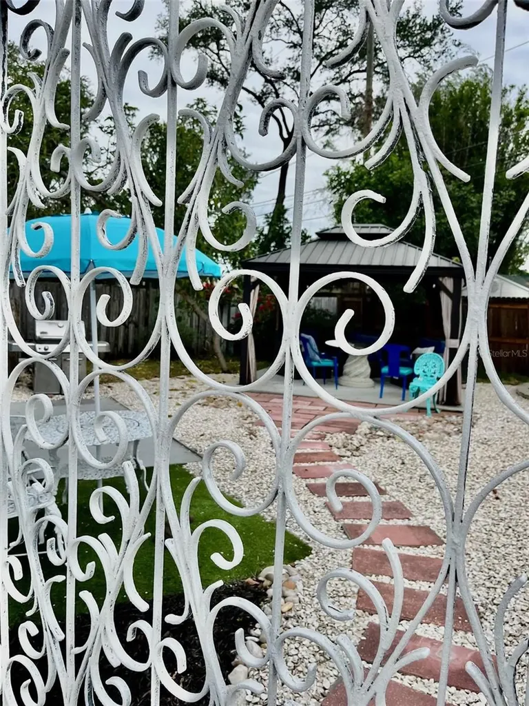 2475 47th Street S St Petersburg FL 33711
