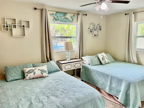 2475 47th Street S St Petersburg FL 33711