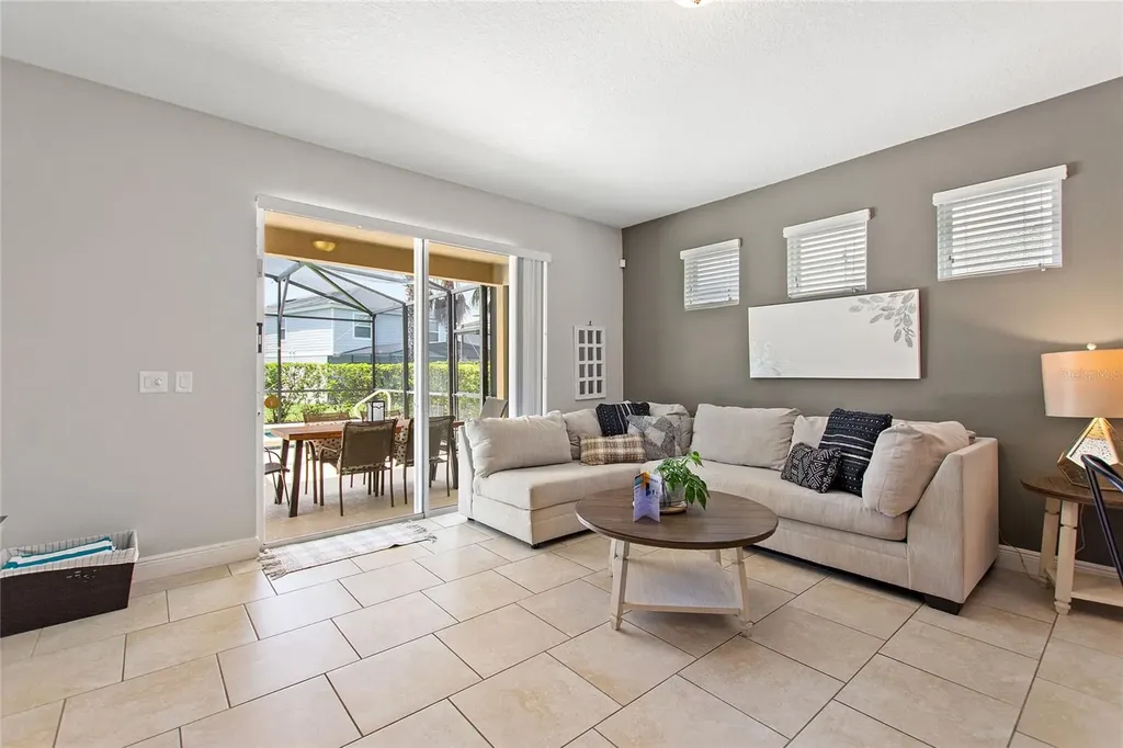 5368 Oakbourne Avenue Davenport FL 33837