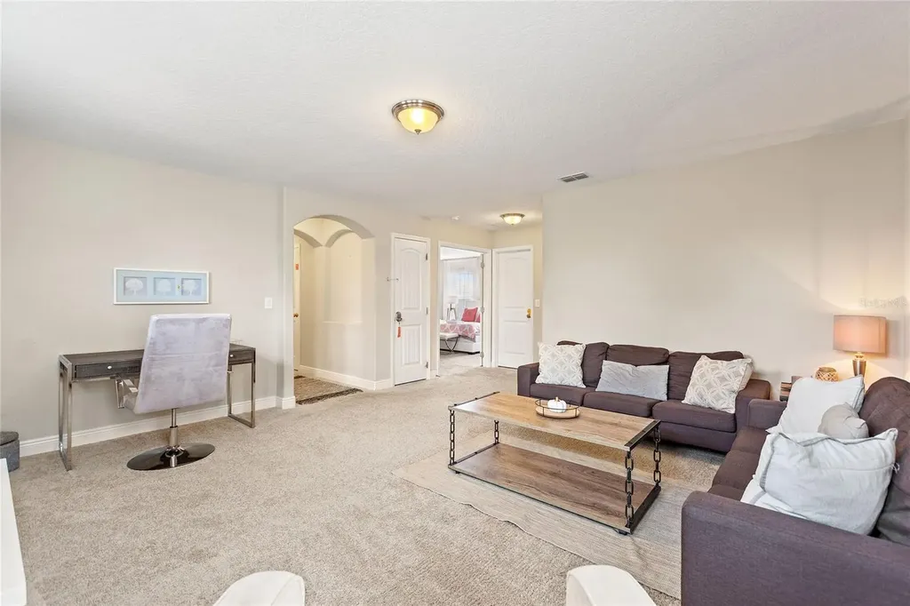 5368 Oakbourne Avenue Davenport FL 33837