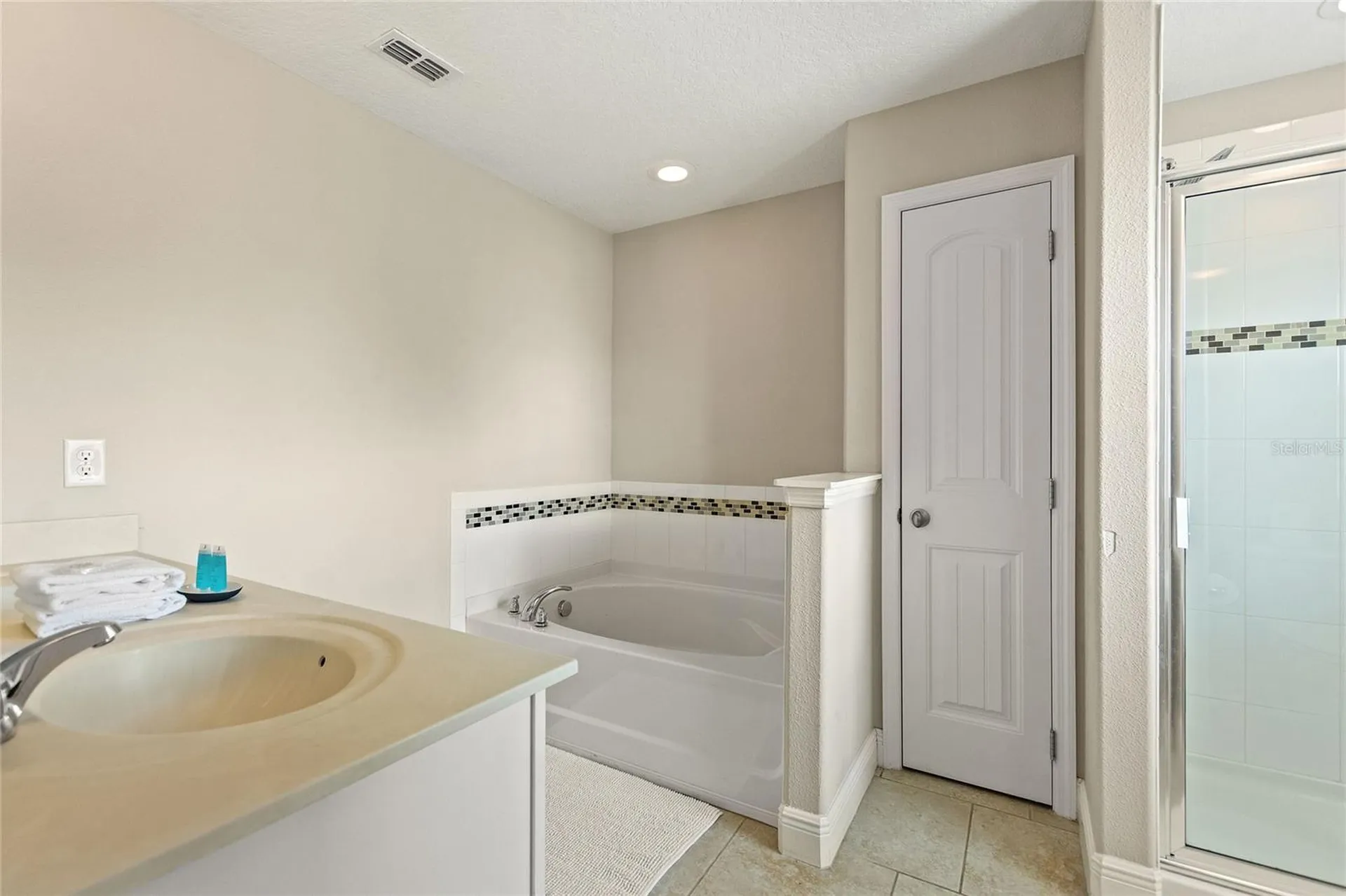 5368 Oakbourne Avenue Davenport FL 33837