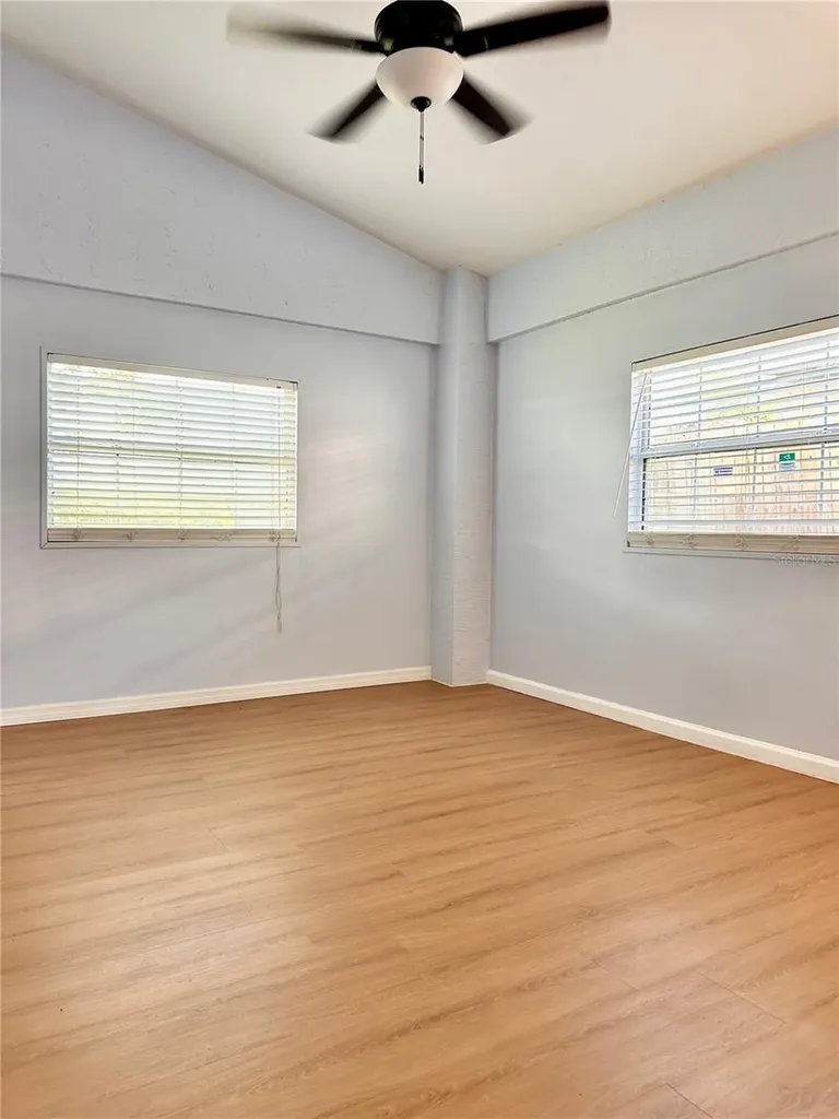 8214 Woodsworth Drive Orlando FL 32817
