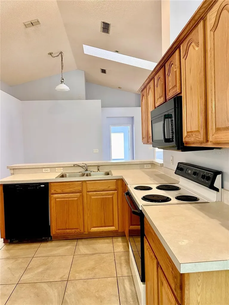 8214 Woodsworth Drive Orlando FL 32817