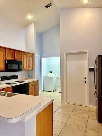 8214 Woodsworth Drive Orlando FL 32817