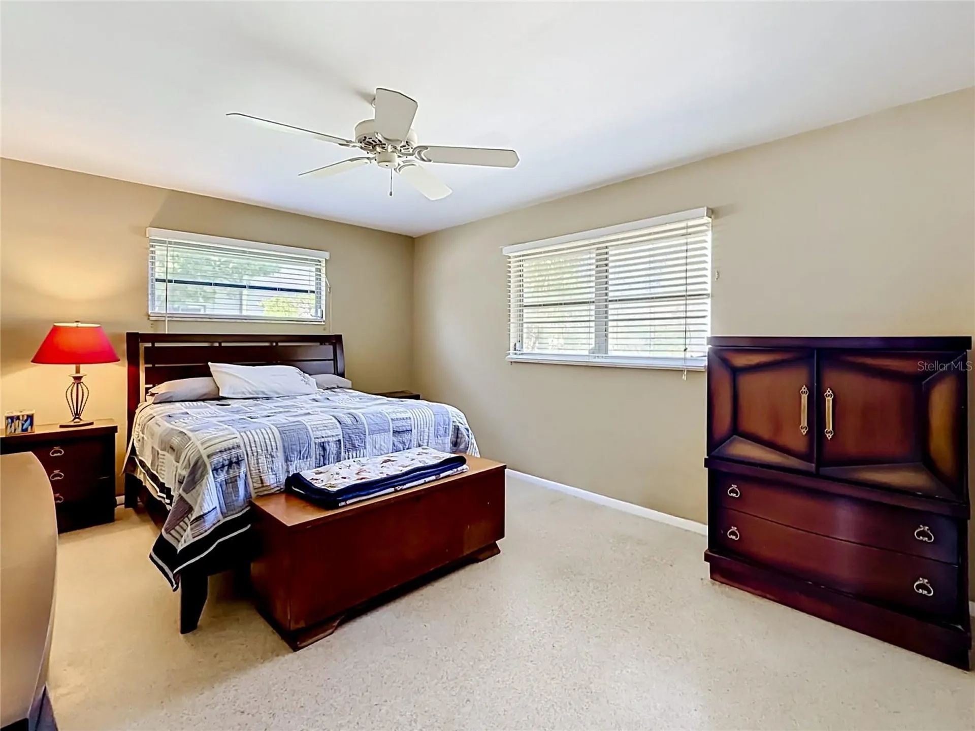 211 NW Monroe Circle N St Petersburg FL 33702