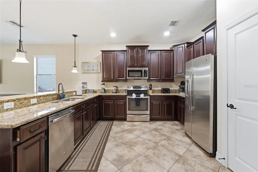 1414 Thunderbird Road Davenport FL 33896
