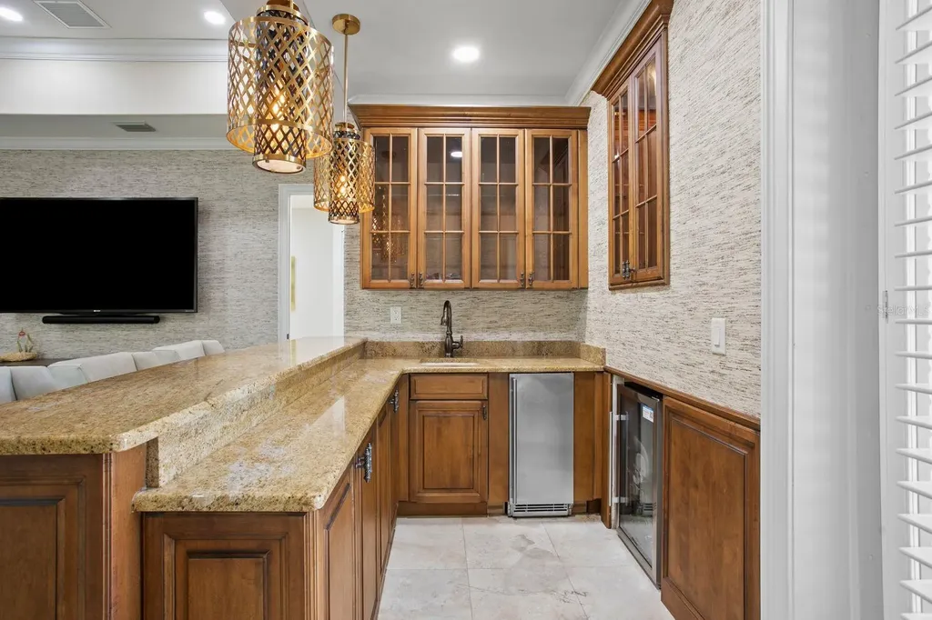 611 1st Avenue S Tierra Verde FL 33715