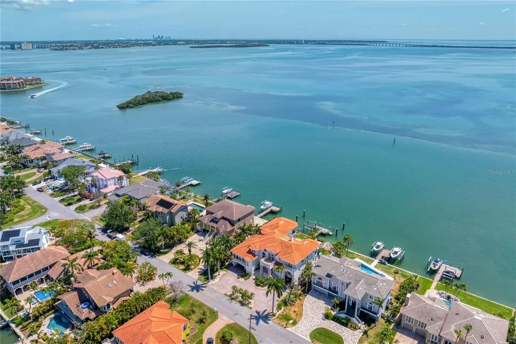 611 1st Avenue S Tierra Verde FL 33715