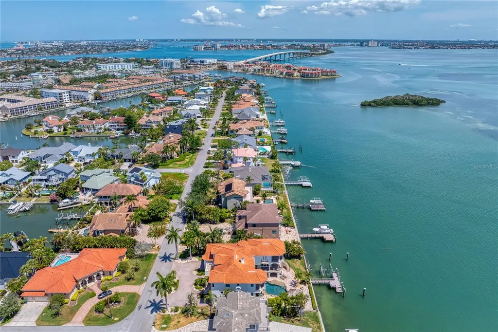 611 1st Avenue S Tierra Verde FL 33715