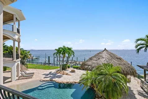 611 1st Avenue S Tierra Verde FL 33715
