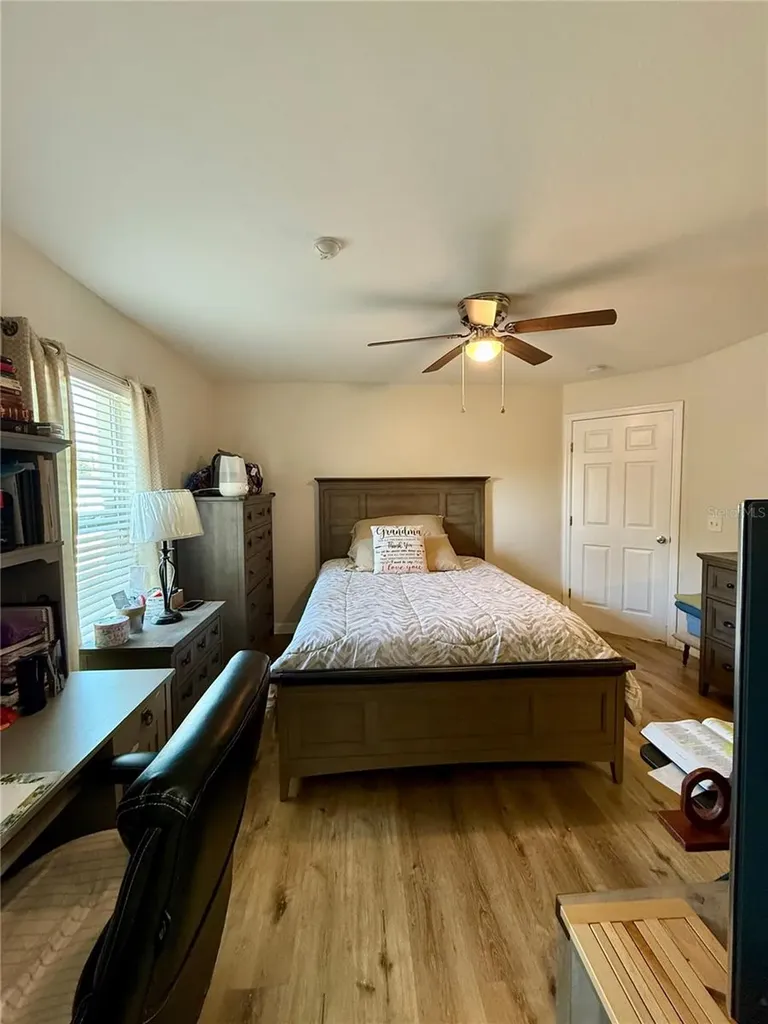 313 Oak Street Auburndale FL 33823