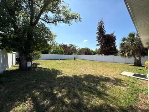 313 Oak Street Auburndale FL 33823