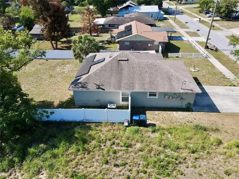 313 Oak Street Auburndale FL 33823