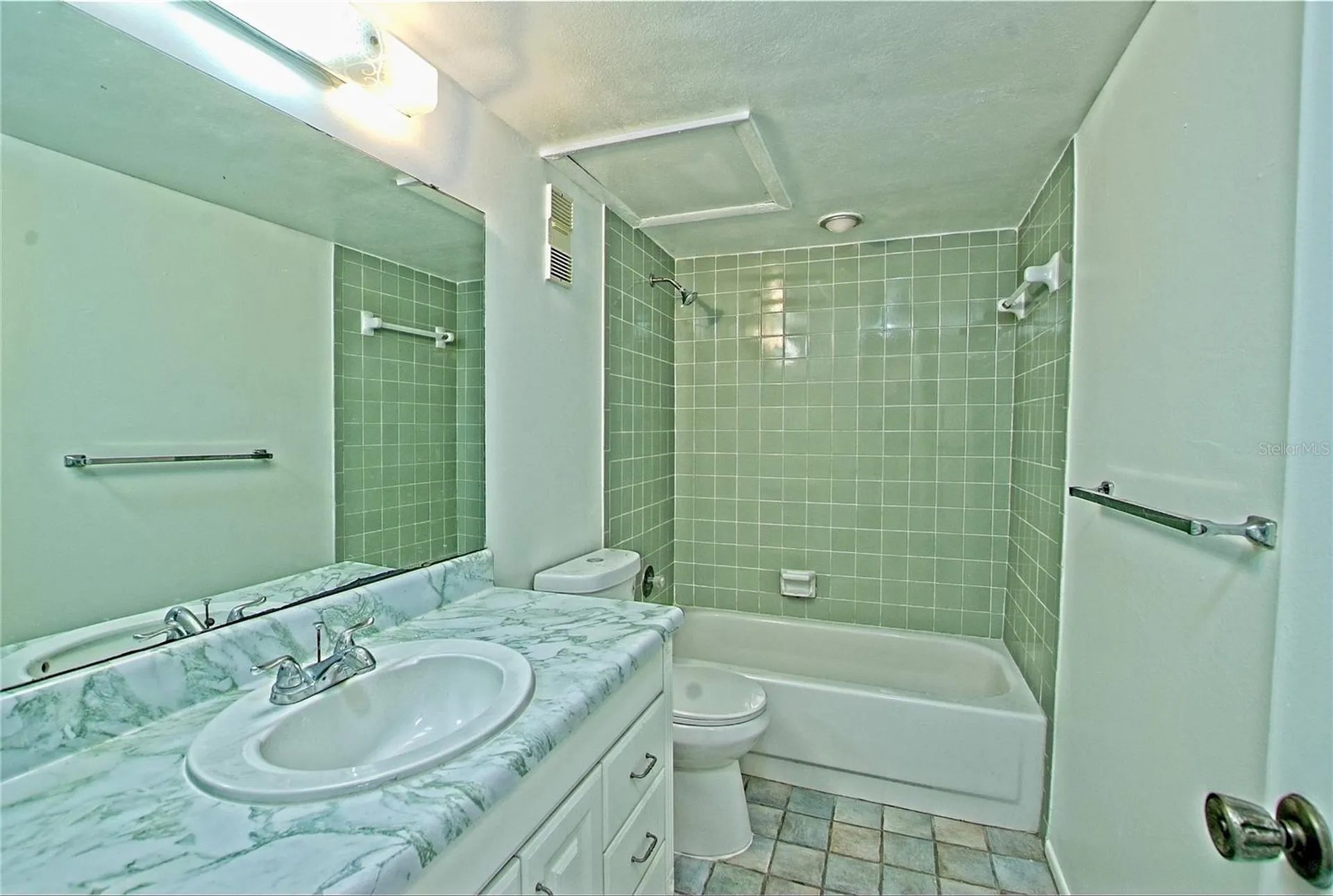 4575 S Texas Avenue Orlando FL 32839