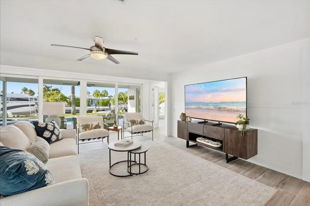617 Dundee Lane Holmes Beach FL 34217