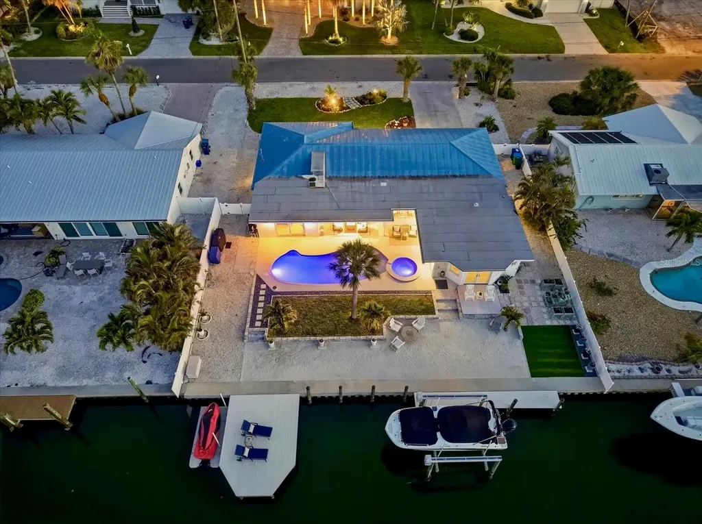 617 Dundee Lane Holmes Beach FL 34217