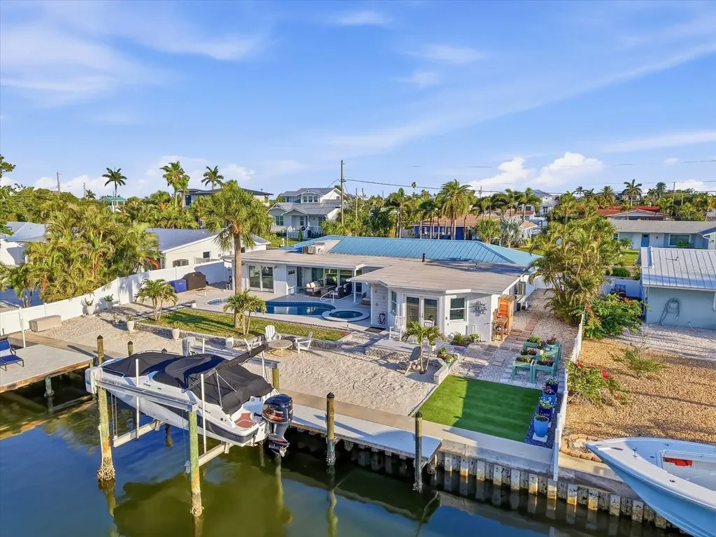 617 Dundee Lane Holmes Beach FL 34217